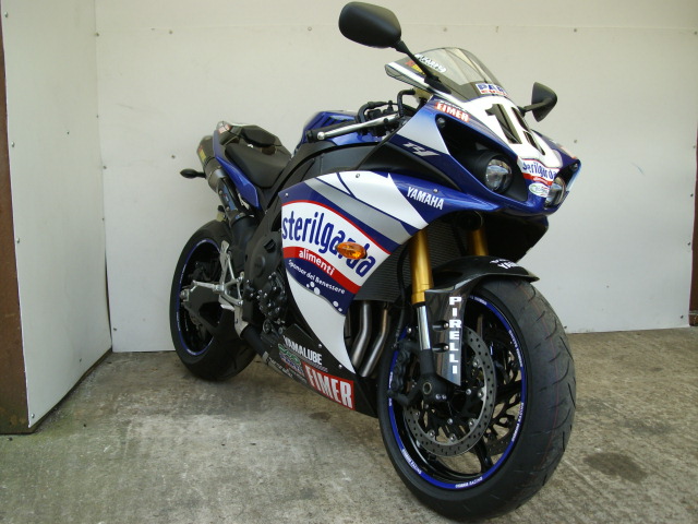 Ben Spies Replica Yamaha YZF-R1