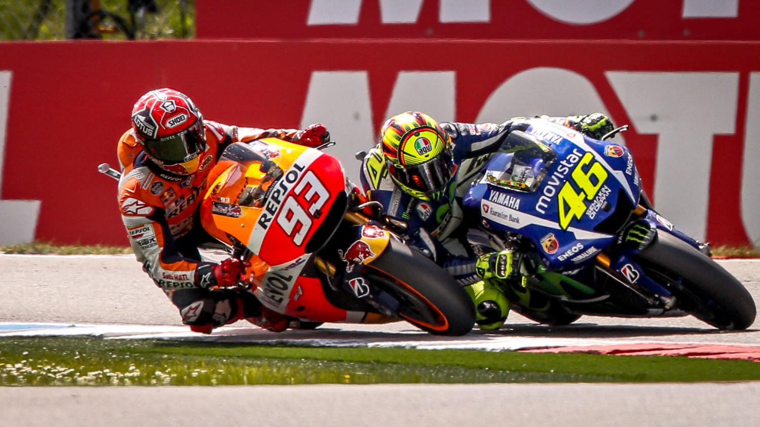 Rossi vs Marquez Assen battle